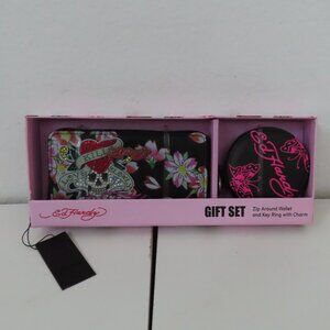 (#122) Ed Hardy Zip Around Wallet n Charm Key ring Set